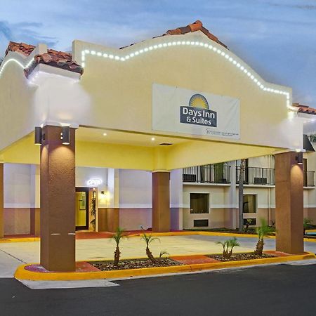 Days Inn & Suites By Wyndham Tampa - Ybor City Eksteriør bilde