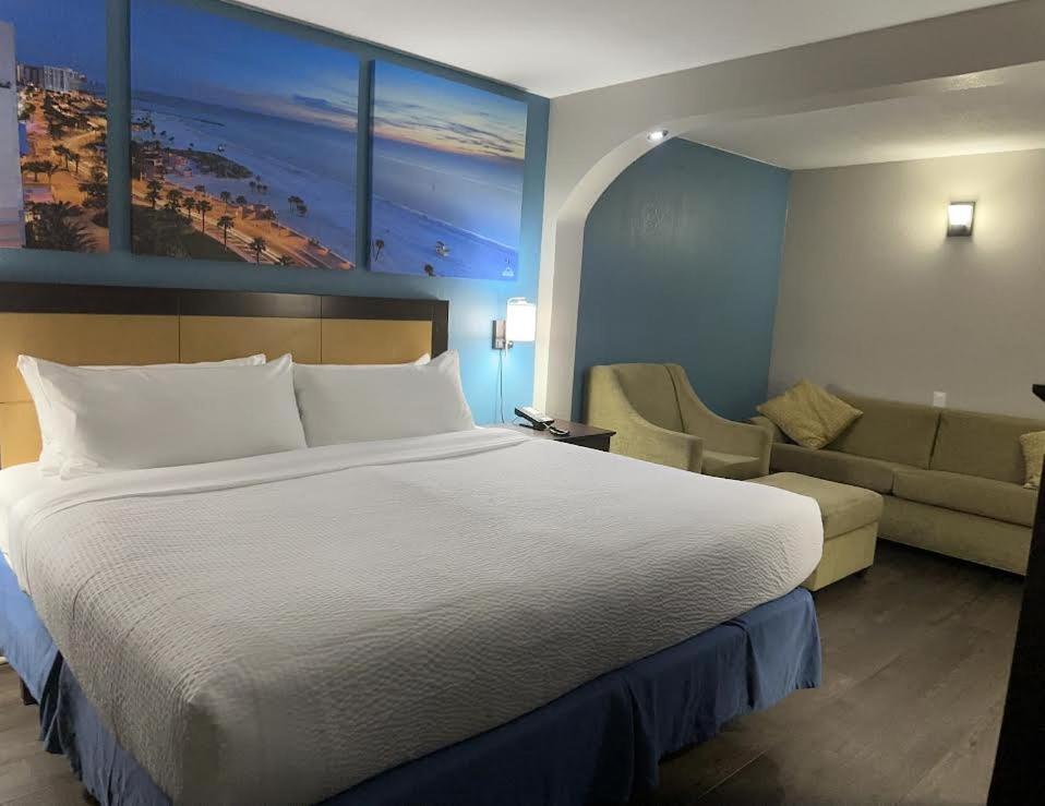 Days Inn & Suites By Wyndham Tampa - Ybor City Eksteriør bilde