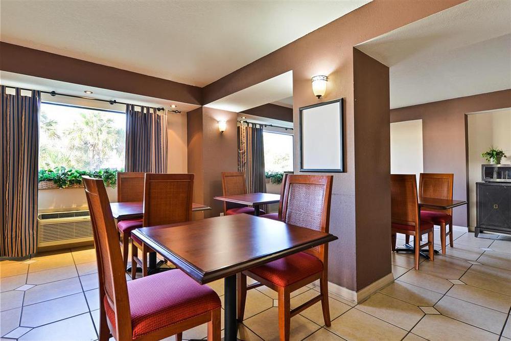 Days Inn & Suites By Wyndham Tampa - Ybor City Restaurant bilde