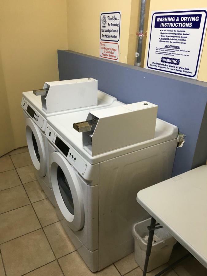 Days Inn & Suites By Wyndham Tampa - Ybor City Eksteriør bilde